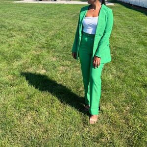 4th + Reckless double
breasted suit blazer and waistband detail pant in green
